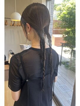 イーズ 鎌倉(e's) 《e's イーズ鎌倉》華やかなお呼ばれにツインテールヘアアレンジ