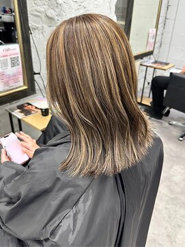 リア(riah) 似合わせハイライト/透明感/外国人風カラー/ミディアム