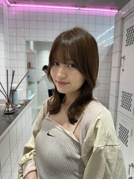 ロンドルーチェ 心斎橋(Lond luce) ダークアッシュ/ミディアムレイヤーカット［髪質改善/縮毛矯正］