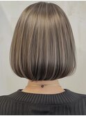 デザインカラーレイヤーカットウェットヘアオリーブベージュ白髪