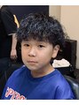 カットインシャンゼ 崇元寺店&nbsp;３児パパです。キッズパーマもお任せください