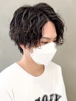 センターパート波巻きパーマスパイラルパーマツイストスパイラル