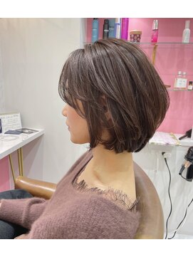 ザトエル 栄(THE TOEL) フェミニンBOB