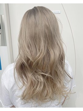 シェリ ヘアデザイン(CHERIE hair design) ホワイトブロンド☆