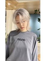 フリーク(FLEEK)&nbsp;ホワイトカラー　ブリーチ3回　高瀬雅人