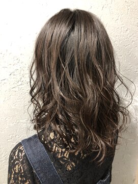 イズ 札幌店(is) ゆるふわアイロン巻き