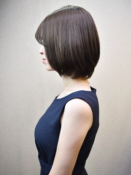 ヘアスタジオヘーフリヒ(HAIR STUDIO HoFLICH) ☆伸ばしているけど髪色はマットで明るめにしたい方へ☆
