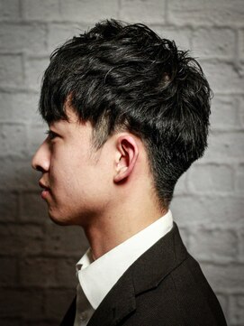 銀座マツナガ 新宿野村ビル店 いつものツーブロックスタイルがコテパーマで映える！！