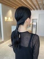 今人気のタイトなヘアセット