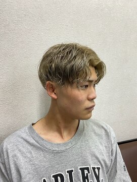 髪屋 【周りと差をつける】洗練された美しいセンターパート