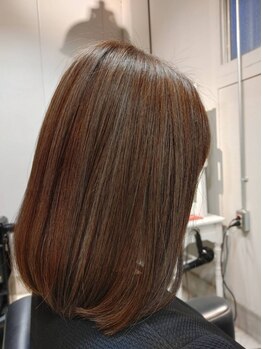 ロアソレイユ(Loa SoLeil)の写真/頭皮への負担が少ないカラー剤を使用し、頭皮に優しくダメージレスに理想の色味を叶えます◎