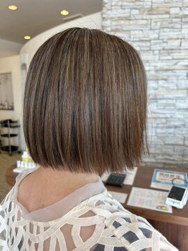 ヴィサージュオーク(VISAGE oak) パツンとボブ