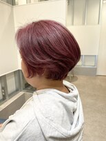 ネリ(NERi)&nbsp;白髪率80％を活かす☆ワインレッド×ショートボブ