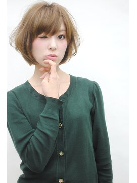 リリーオブザベイス(Lily of the Vase) 前髪＆顔周りで見せる小顔ショートボブ