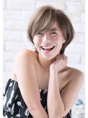 大人可愛い耳かけショートボブ