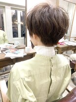 アリー 原宿 表参道(ALLY)&nbsp;[ALLY阿部]透明感のあるベージュ×シンプルなショート