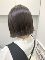 スタイリングも簡単　切りっぱなしボブ