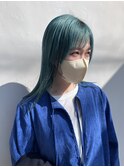 ターコイズブルー×ぱつっとカット