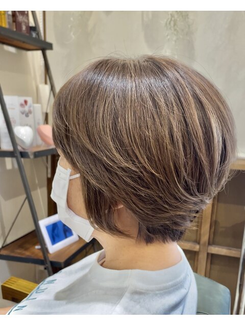 SHORT BOB × MONOTONE［30代40代50代60代］