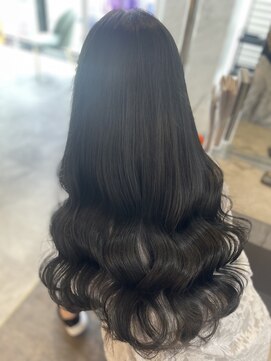 ラビス 浦和(Lovis) アンブレラカラー/こなれミディ/ウェーブパーマ/韓国マッシュ