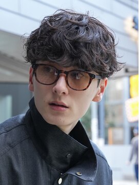 レタッチ バイ フィフス 天神大名(RETOUCH by fifth) 福岡天神ゆるめシャドウパーマメンズマッシュウルフカット緩め