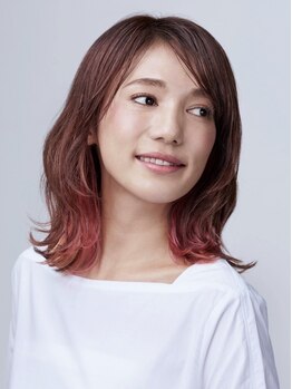プロフェッショナルのコンセプトは“ノンダメージ”こだわり厳選トリートメントで美しく生まれ変えます。