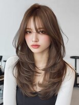 ウキ(uki)&nbsp;韓国ヘア　ナチュラル　レイヤーカット　透明感グレージュ 豊川