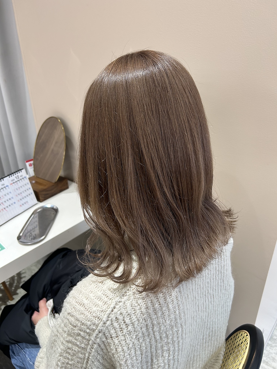 柔らかミルクティーベージュ