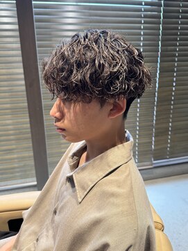 ロンド ラマ 岐阜(Lond bla-ma) センターパート×シャドウパーマ【Lond伊藤メンズ】