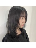 ニコ シモノセキ(NIKO Shimonoseki)&nbsp;【NIKO】レイヤーカット／ウルフカット/黒髪ウルフ／ミディアム