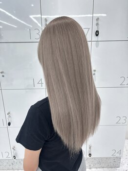アース 札幌駅前店(HAIR&MAKE EARTH)の写真/インナー・イヤリング・白髪ぼかしまで♪自分らしさを楽しむデザインカラー