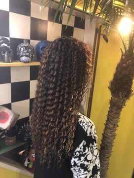 ピンゾロ 中目黒店(PINZORO) スパイラルパーマ