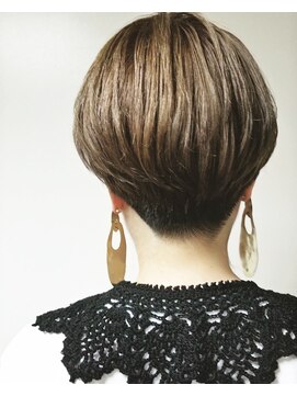 メリケンビューティーパーラー コウベ(MERICAN BEAUTY PARLOR KOBE) 【ショート/コンパクトボブ】