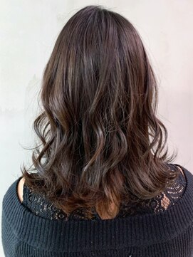 アイティー バイ アルバム 浦和店(IT by ALBUM) アッシュブラウン_オリーブカラーハイライトカラー_ba247921