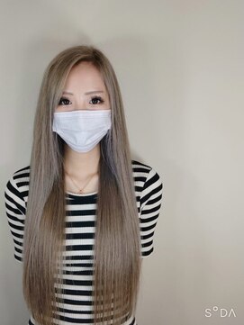 ウィット アンド ラファム Wit &La Famme ３回ブリーチしたカラーとエクステ