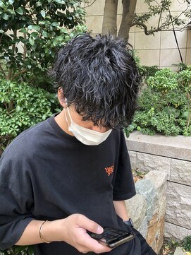 ヘッズ 本八幡店(HEADS) MEN'S HAIR  センターパート　ツイストスパイラル　コンマヘア