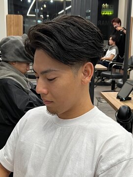 エルマーク 梅田(L-MARK) アップバングツーブロックバーバーフェードツイストメッシュ