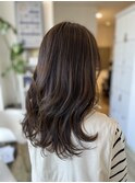 自然なハイライトで艶感カラー