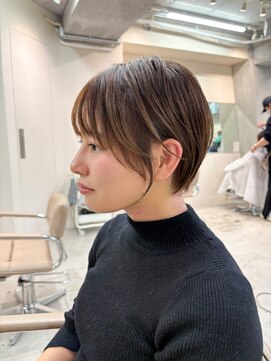 ミィ 浦和(mee) ハイライトカラー ピンクベージュ ウェーブカール ボブルフ 浦和