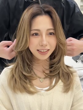 ヨロ 渋谷(YOLO) ハイライトカラーミルクティーベージュレイヤーカット