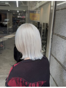 エミーバイモアムー(Emmie byMoremuu) 【RYUKI】ホワイトカラー