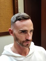 ブロートーキョーバーバーショップ 神田2nd(Bro Tokyo BARBERSHOP)&nbsp;外国人に大人気　ミドルスキンフェードアップバングスタイル