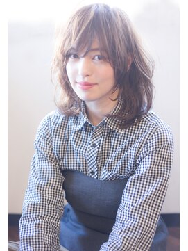 レイラバイアフロート 吉祥寺(Lila by afloat) ミルクティーカラーが可愛いお洒落レイヤーセミディ