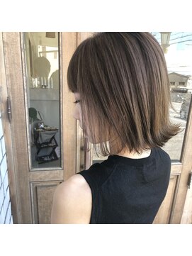 ヴィヴェンテ(VIVENTE.) アッシュベージュカラー