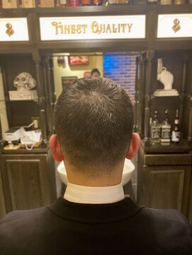 バレス 田町(BALES) [スキンフェード/ツイストスパイラル/田町]