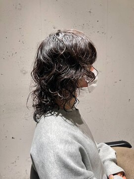 ラミ(L'ami) 個性派おしゃれカーリーパーマ/大人ウルフパーマ