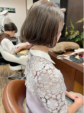 スリー(Th:ree) 大人可愛い20代30代40代丸みボブ◎