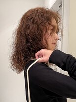 ベチカ(vetica)&nbsp;明るめカラーのハードパーマスタイル