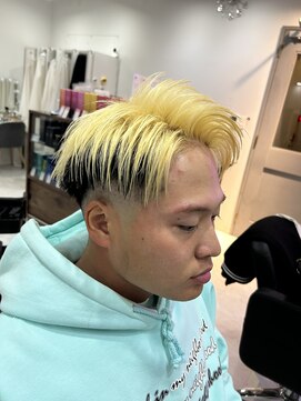 アルーシェ 秋葉原店(Alushe) フェードアップバング×デザインカラー