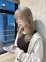 リムレス(LIMLESS)&nbsp;ミルクティーベージュホワイトダブルカラーブリーチ新潟万代